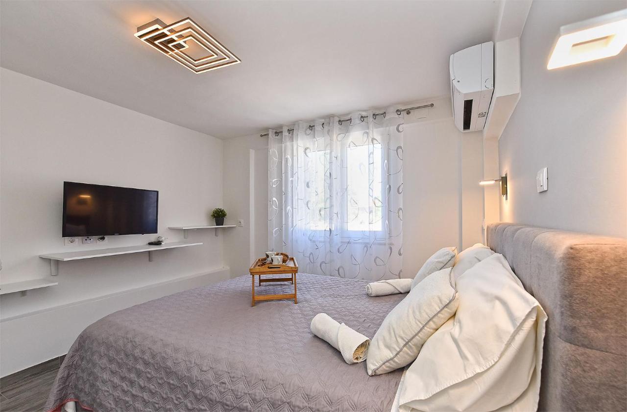 Double Room With Pool 2261 Medulin Ngoại thất bức ảnh